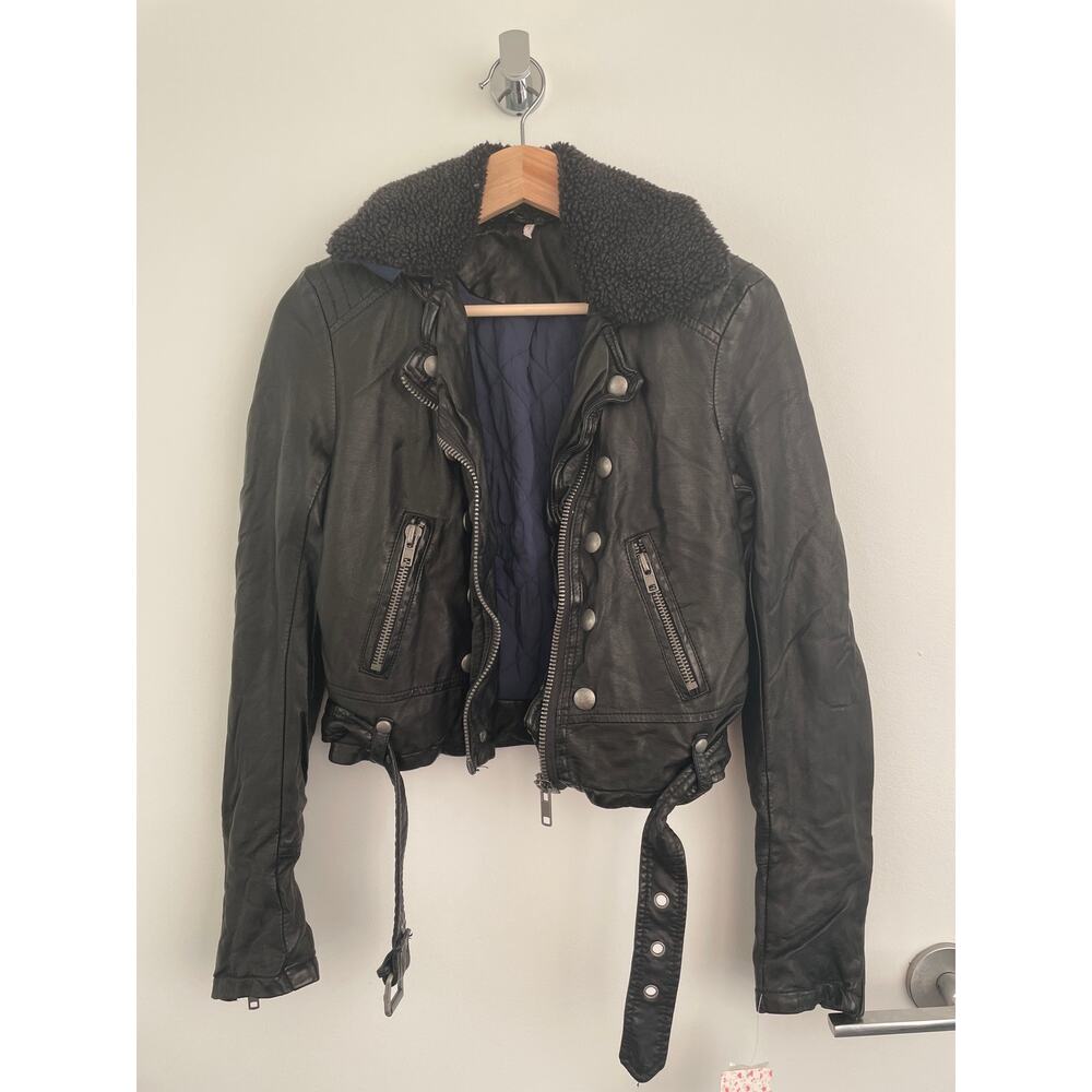 Free People Cropped Black Vegan Leather Moto Jacket w/ Sherpa Collar, XS, BNWT